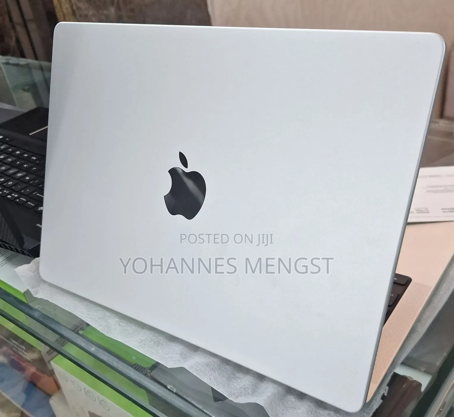 New Laptop Apple MacBook Pro 2024 M4 24GB Apple M4 SSD 512GB