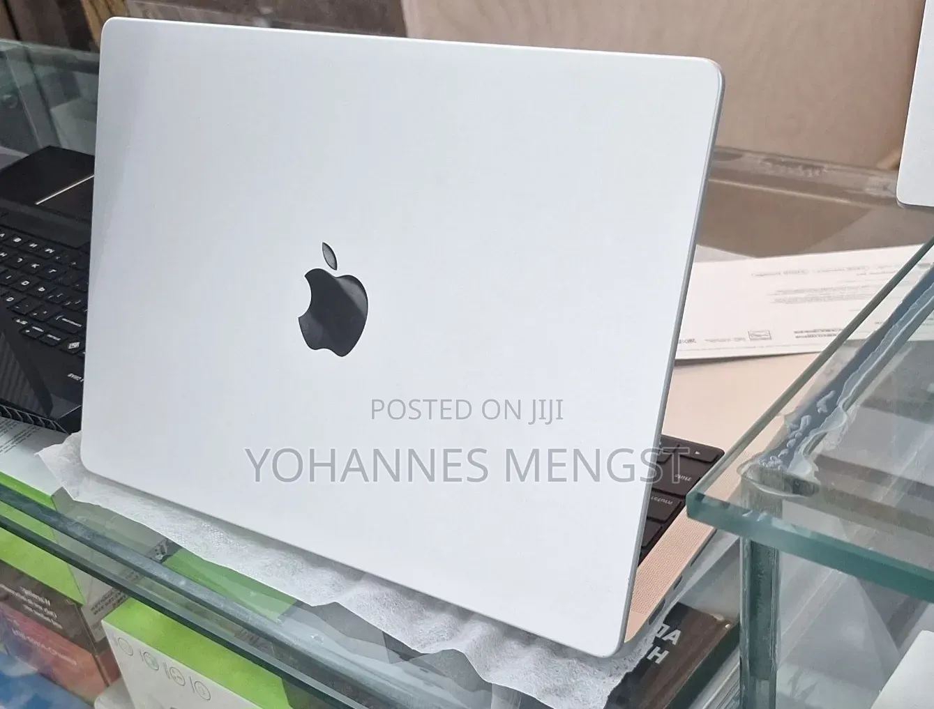 New Laptop Apple MacBook Pro 2024 M4 24GB Apple M4 SSD 512GB