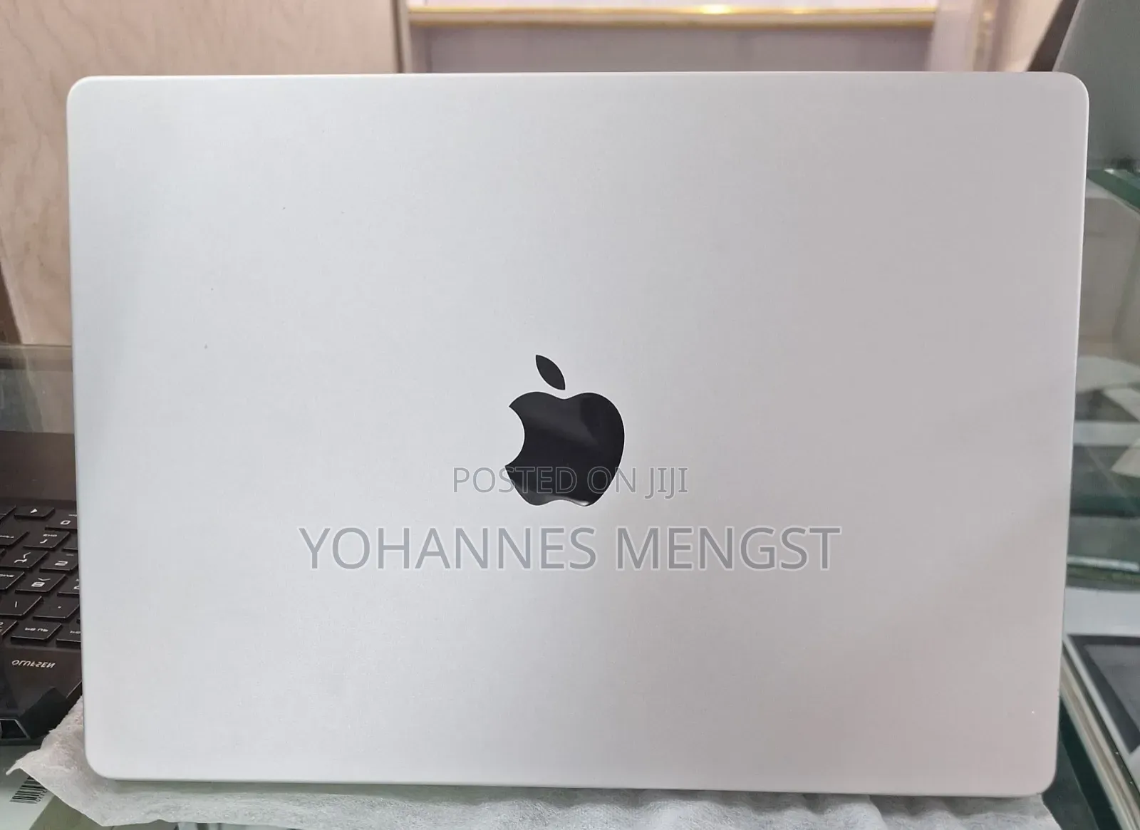 New Laptop Apple MacBook Pro 2024 M4 24GB Apple M4 SSD 512GB