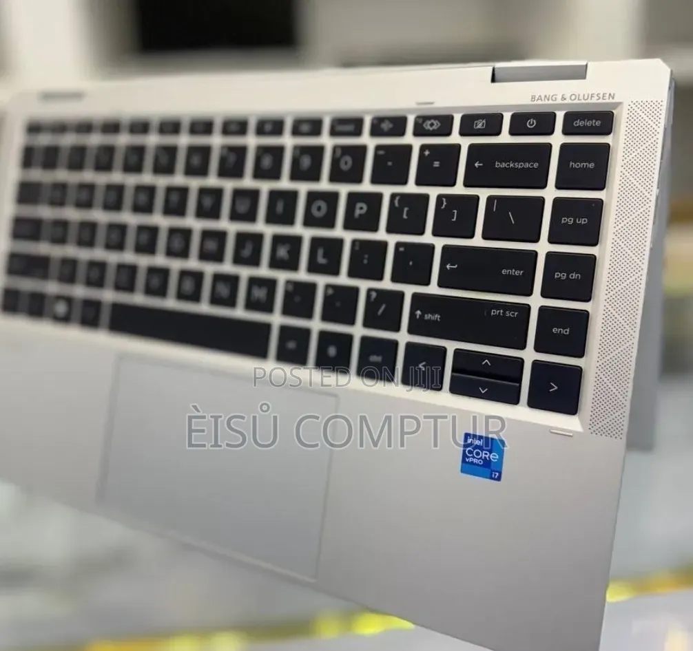New Laptop HP EliteBook 1040 G8 16GB Intel Core i7 SSD 512GB
