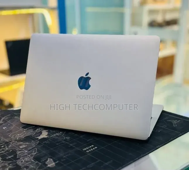 New Laptop Apple MacBook Pro 2022 M2 8GB Apple M2 SSD 512GB