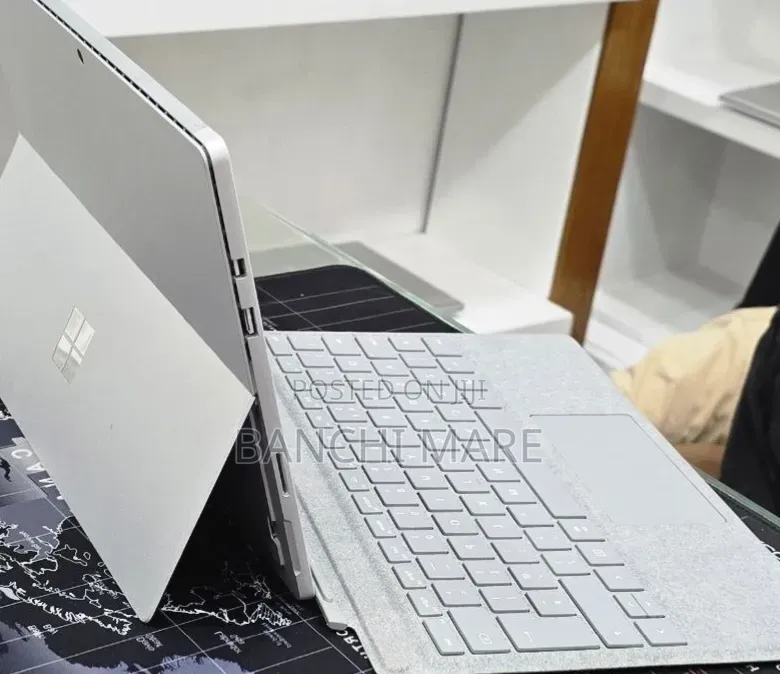New Laptop Microsoft Surface Pro 6 8GB Intel Core i5 SSD 256GB