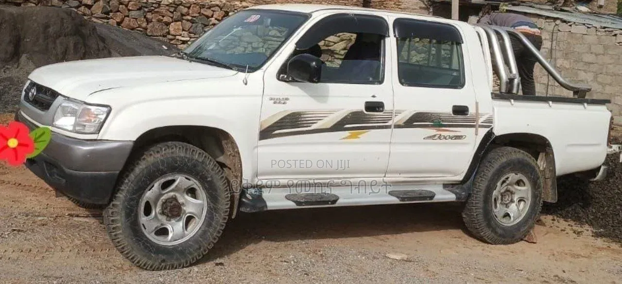 Toyota Hilux 2.5 Cab 2005 White