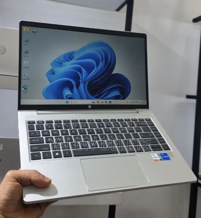 New Laptop HP EliteBook 640 G10 16GB Intel Core i7 SSD 1T