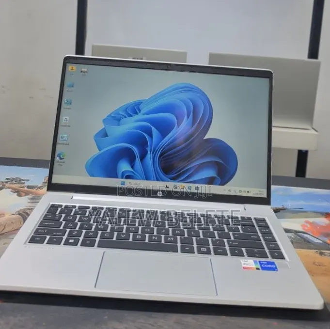 New Laptop HP EliteBook 640 G10 16GB Intel Core i7 SSD 1T