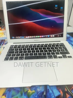 New Laptop Apple MacBook Air 2014 4GB Intel Core i5 SSD 128GB