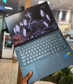 New Laptop Lenovo Yoga Pro 9i Aura Edition 32GB Intel Core i7 SSD 1T