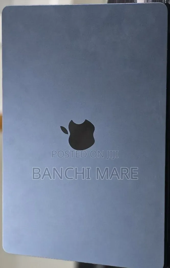 New Laptop Apple MacBook Air 2022 M2 8GB Apple M2 SSD 256GB