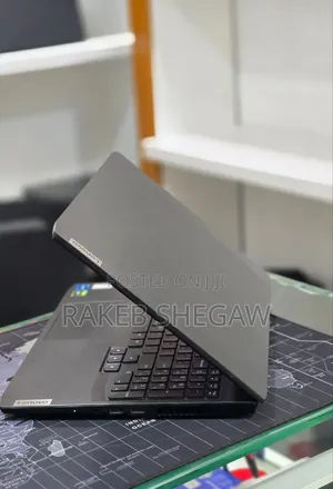 New Laptop Lenovo Ideapad 3 8GB Intel Core i5 SSD 512GB