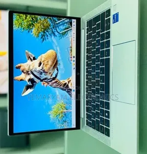 New Laptop HP EliteBook 830 G8 16GB Intel Core i5 SSD 512GB