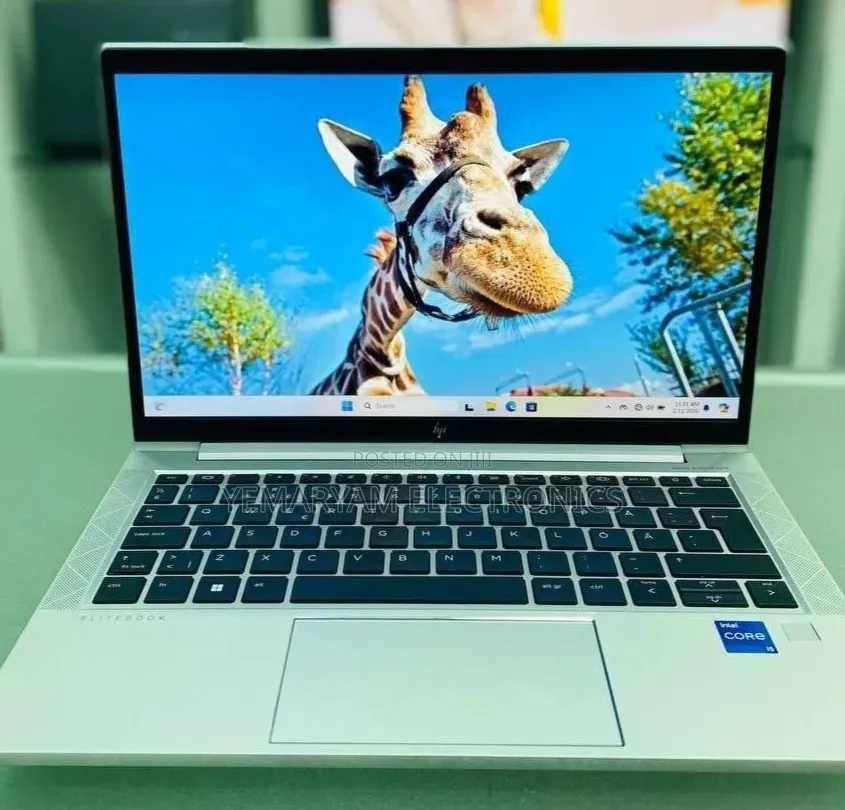 New Laptop HP EliteBook 830 G8 16GB Intel Core i5 SSD 512GB