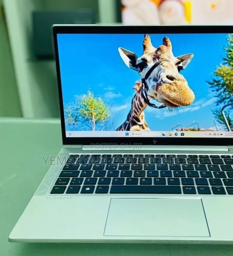 New Laptop HP EliteBook 830 G8 16GB Intel Core i5 SSD 512GB