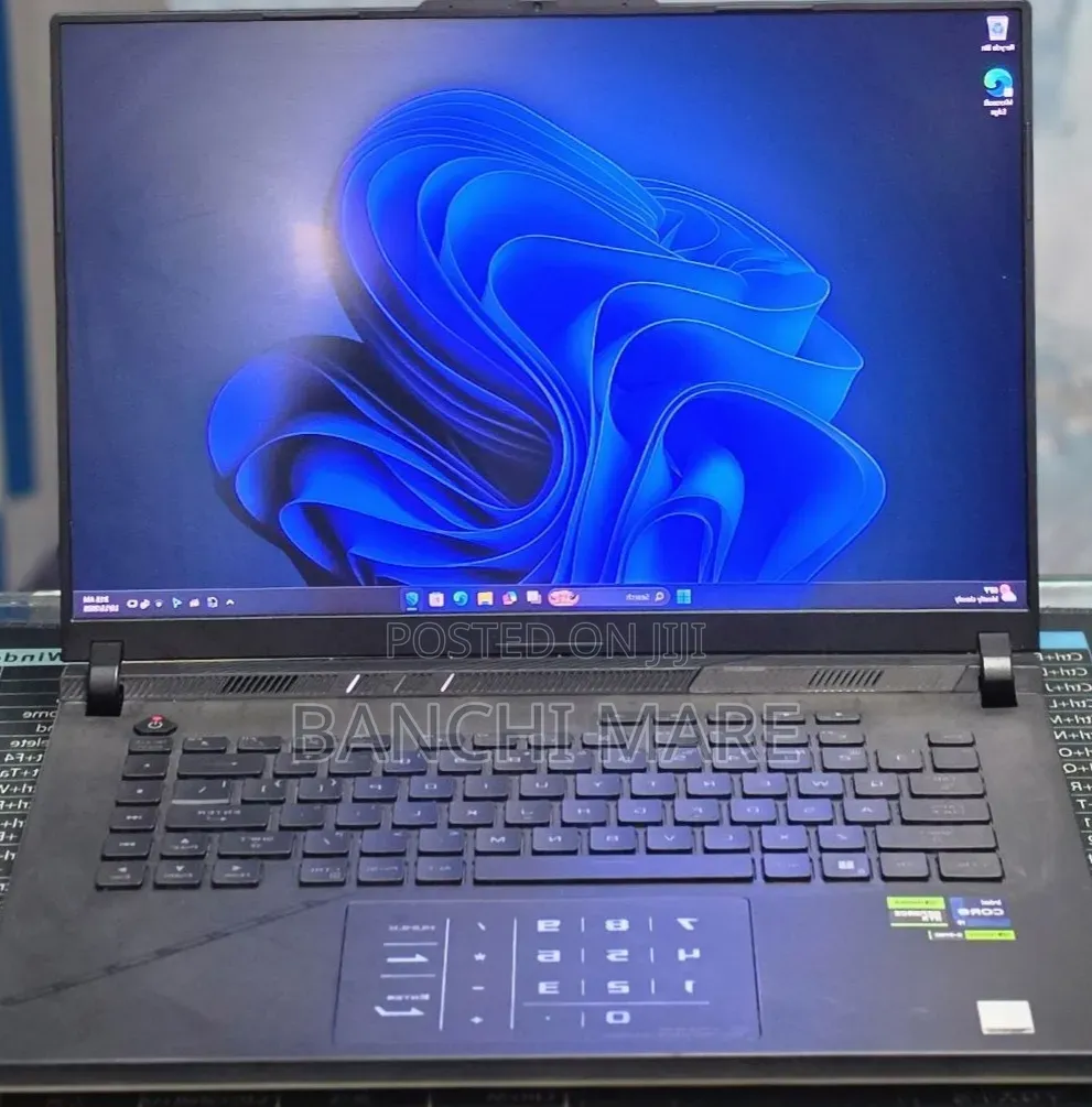 New Laptop Asus ROG Strix G15 32GB Intel Core i9 SSD 1T