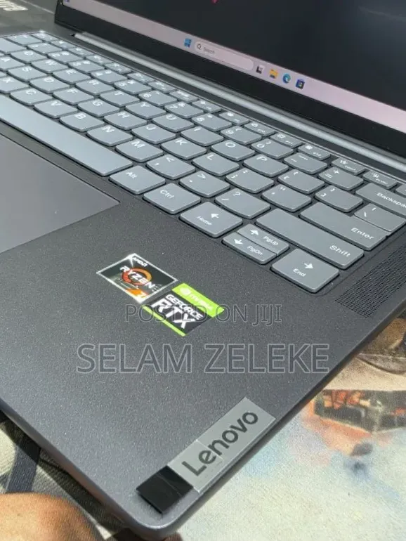 New Laptop Lenovo 16GB AMD Ryzen 7 SSD 512GB