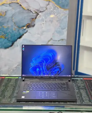 New Laptop Asus ROG Strix G17 32GB Intel Core i9 SSD 1T
