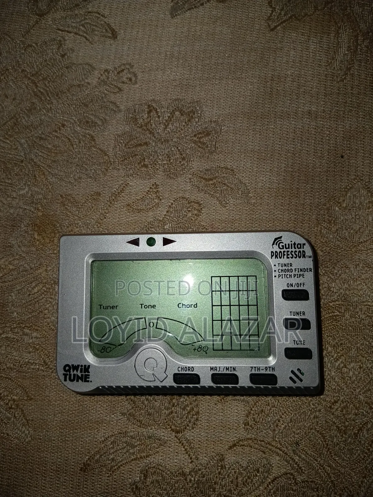 Guitar Tuner by (Qwik Tune)