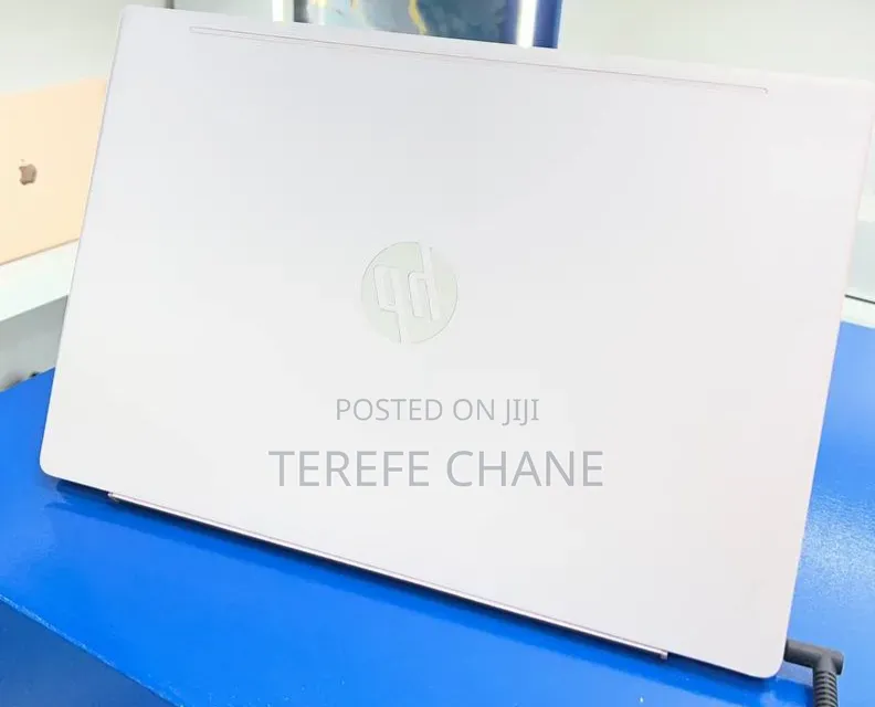 New Laptop HP Pavilion 14 8GB Intel Core i5 SSD 512GB