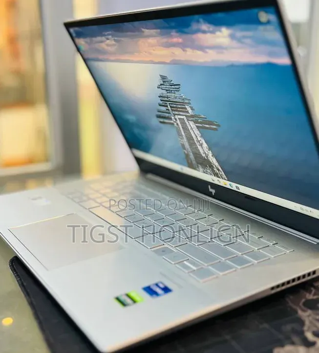 New Laptop HP Envy 15 16GB Intel Core i7 SSD 512GB
