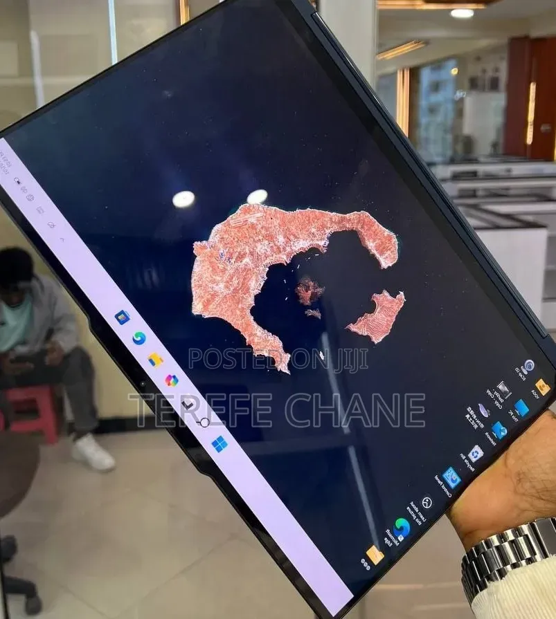 New Laptop Lenovo Yoga 9i 16GB Intel Core Ultra 7 SSD 1T
