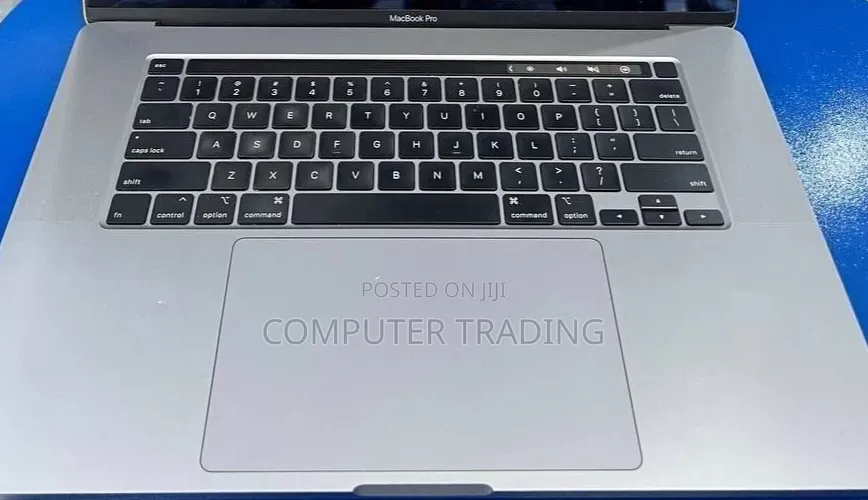 New Laptop Apple MacBook Pro 2019 32GB Intel Core i9 SSD 1T