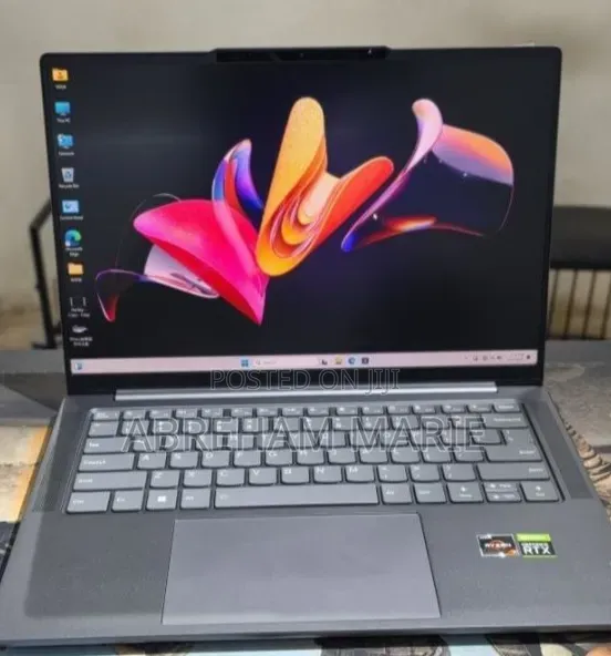 New Laptop Lenovo Yoga 700 16GB AMD Ryzen 7 SSD 512GB