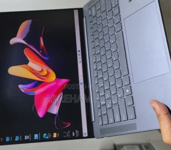New Laptop Lenovo Yoga 700 16GB AMD Ryzen 7 SSD 512GB