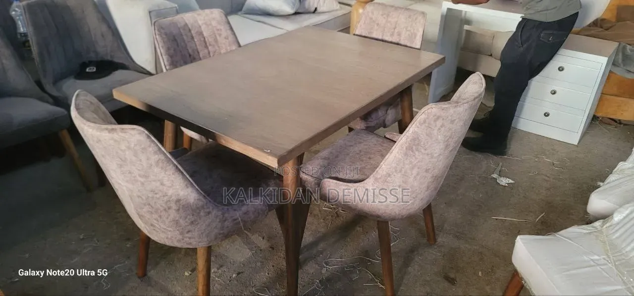 Dinning Table