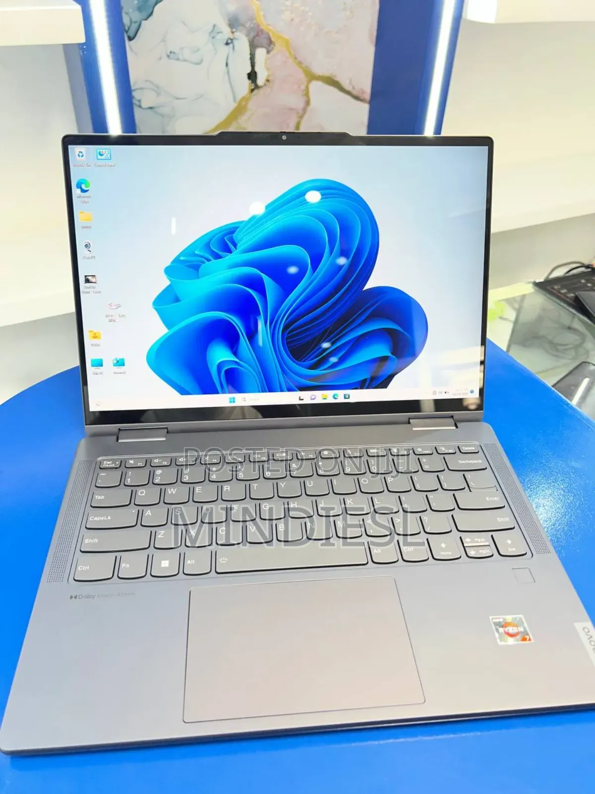 New Laptop Lenovo Yoga 330 16GB Intel Core i9 SSD 512GB