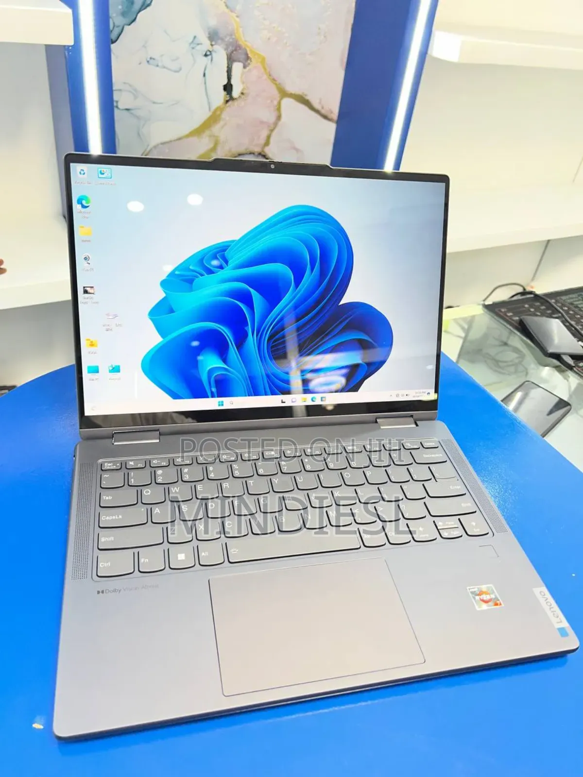 New Laptop Lenovo Yoga 330 16GB Intel Core i9 SSD 512GB