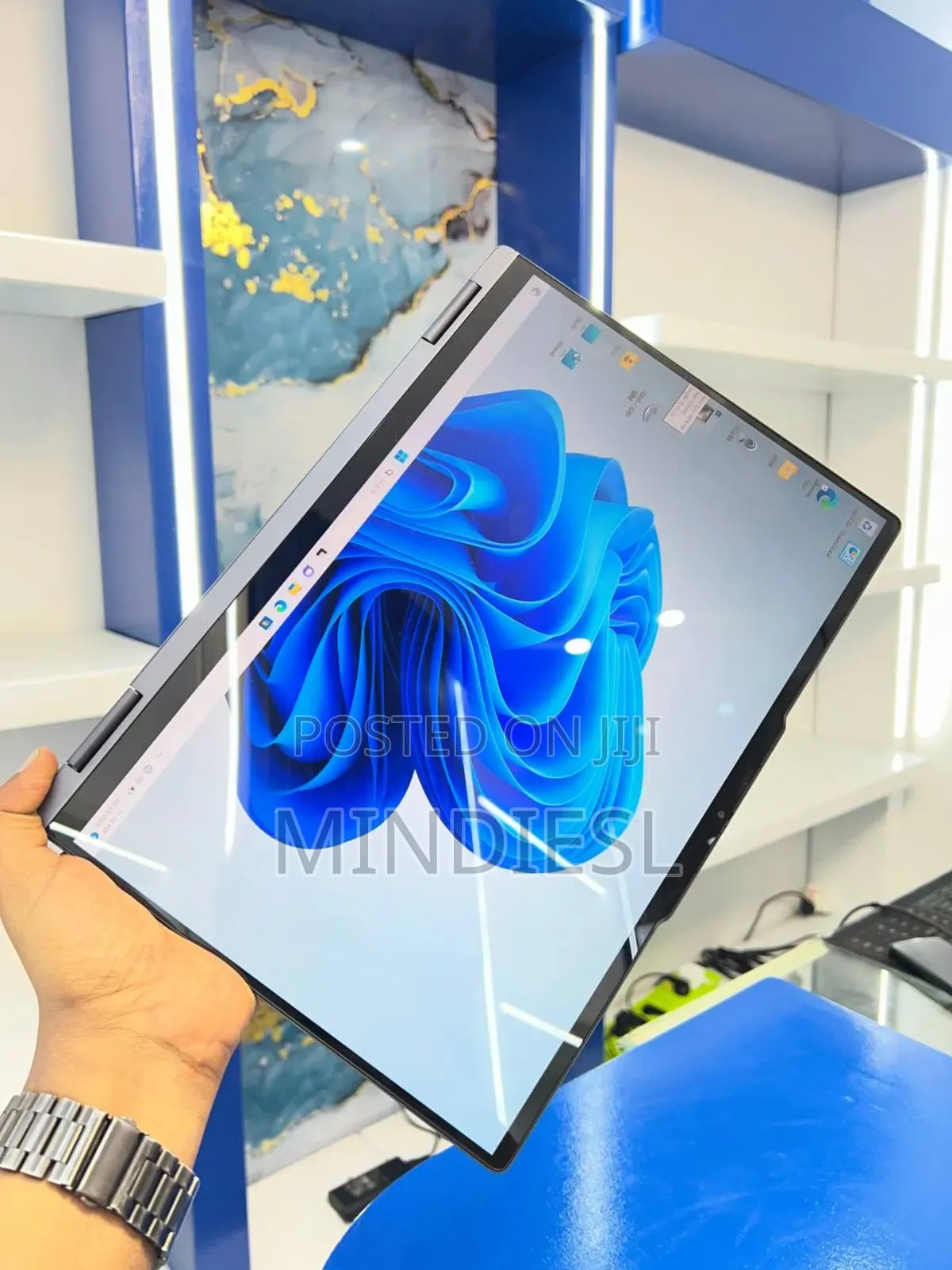 New Laptop Lenovo Yoga 330 16GB Intel Core i9 SSD 512GB