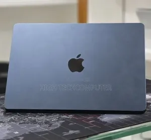 New Laptop Apple MacBook Air 2022 M2 8GB Apple M2 SSD 256GB