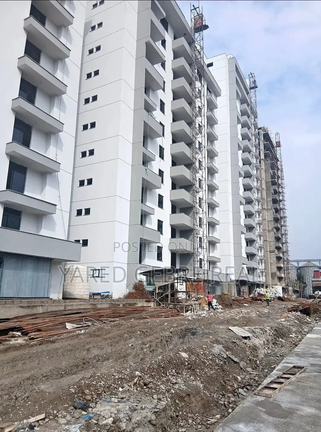 4bdrm Apartment in Ghion Real Estate, Bole for sale