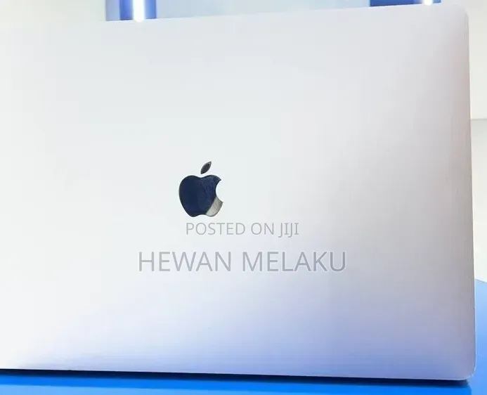 New Laptop Apple MacBook Pro 2019 32GB Intel Core i9 SSD 512GB