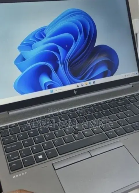 New Laptop HP ZBook Fury 17 G7 16GB Intel Core i7 SSD 512GB