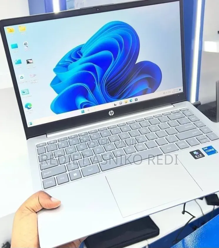 New Laptop HP Stream Notebook 16GB Intel Core i5 SSD 512GB