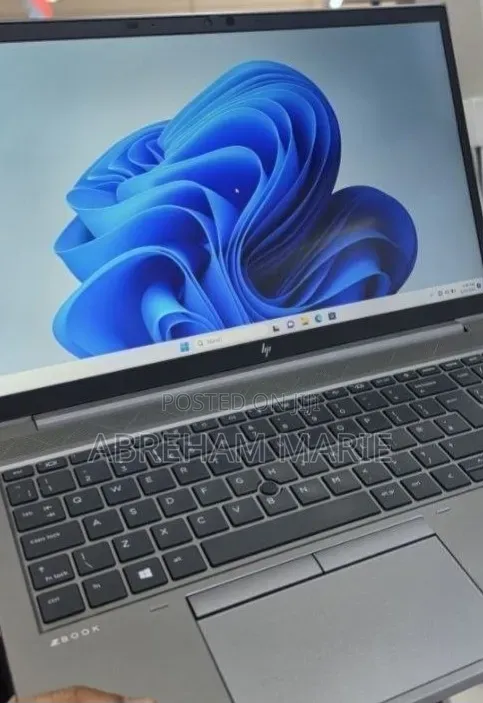 New Laptop HP ZBook Fury 17 G7 16GB Intel Core i7 SSD 512GB