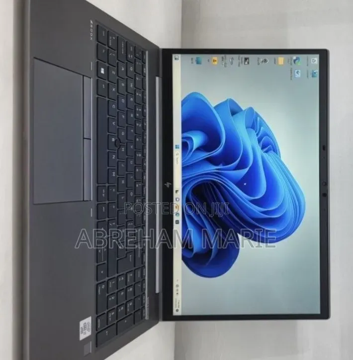 New Laptop HP ZBook Fury 17 G7 16GB Intel Core i7 SSD 512GB