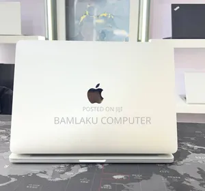 New Laptop Apple MacBook Pro 2022 M2 16GB Apple M2 SSD 256GB
