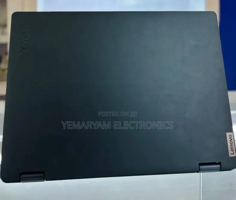 New Laptop Lenovo Yoga 700 16GB AMD Ryzen 7 SSD 512GB
