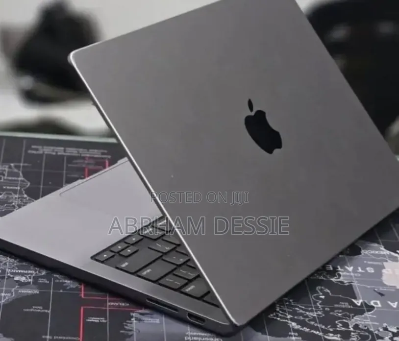 New Laptop Apple MacBook Pro 2024 M4 24GB Apple M4 SSD 1T