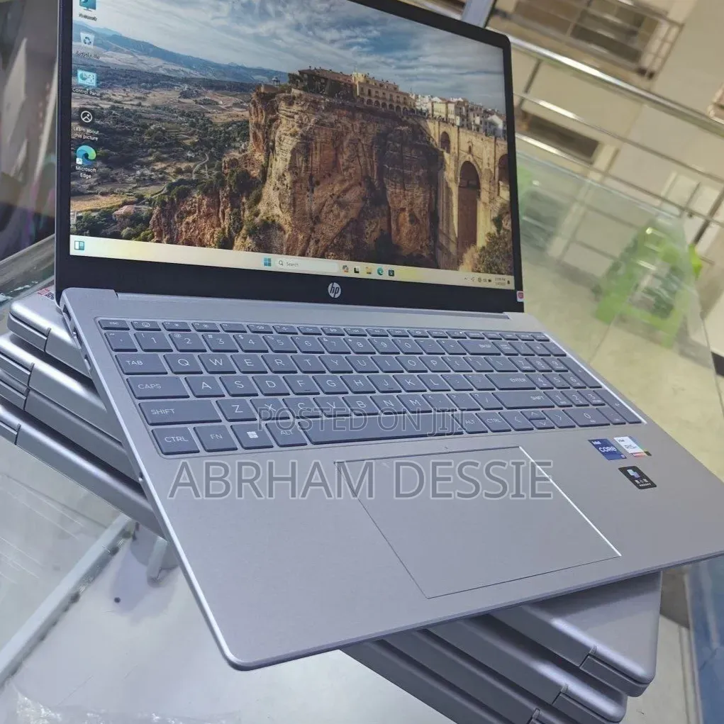 New Laptop HP 16GB Intel Core i5 SSD 1T
