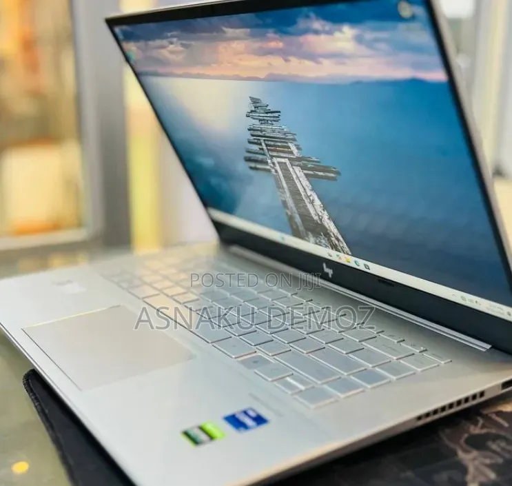 New Laptop HP Envy 15 16GB Intel Core i7 SSD 512GB