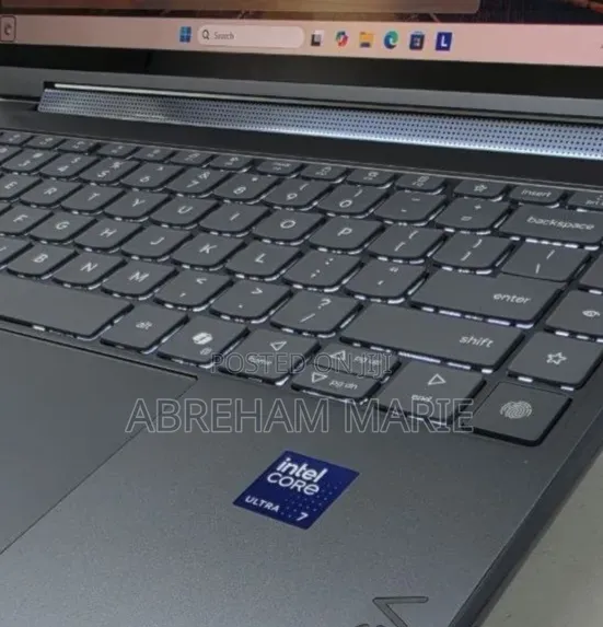 New Laptop Lenovo Yoga 9 16GB Intel Core Ultra 7 SSD 512GB