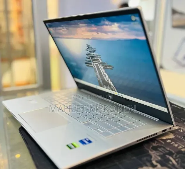 New Laptop HP Envy 15 16GB Intel Core i7 SSD 512GB