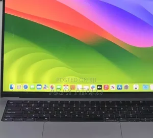 New Laptop Apple MacBook Air 2023 M2 8GB Apple M3 SSD 512GB