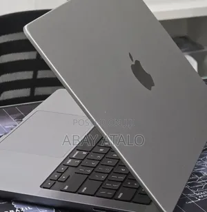 New Laptop Apple MacBook Air 2023 M2 8GB Apple M3 SSD 512GB