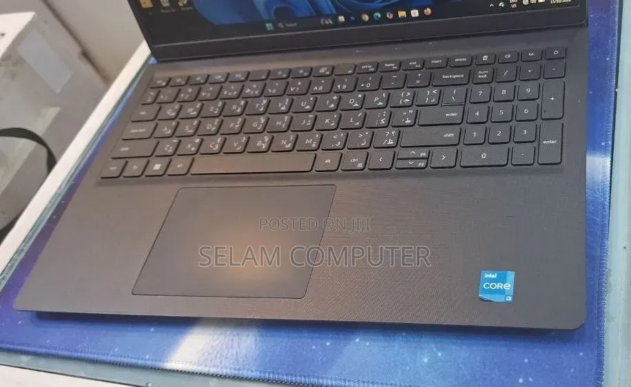 New Laptop Dell Inspiron 15 8GB Intel Core i3 SSD 512GB