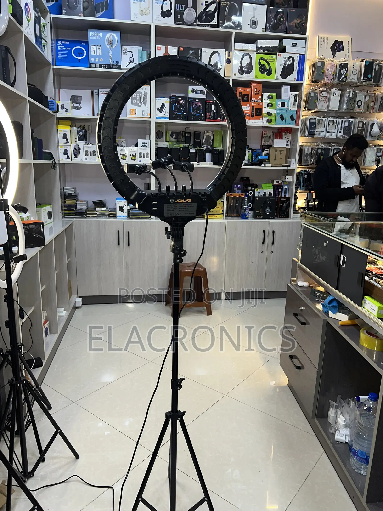 RL 18 Inch Ring Light RL-18 (3 Phone Holders)