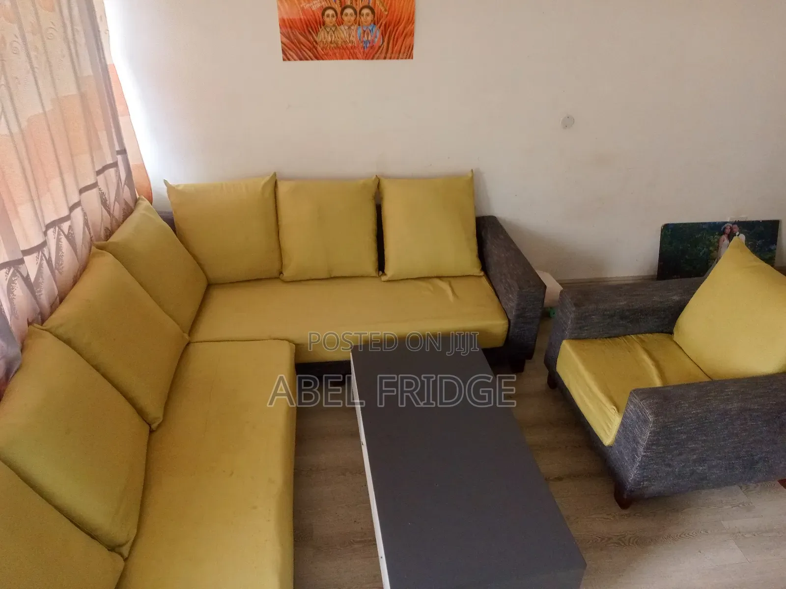 Sofa ,ሶፋ በጥሩ ሁኔታ ያለ ይደውሉ