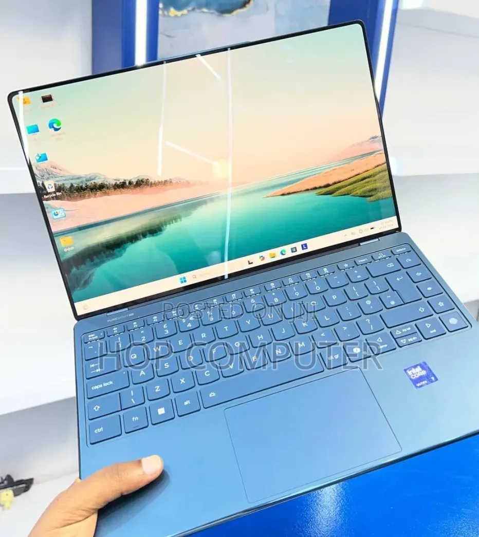 New Lenovo Yoga Pro 9i Aura Edition 16GB Intel Core Ultra 7 SSD 1T